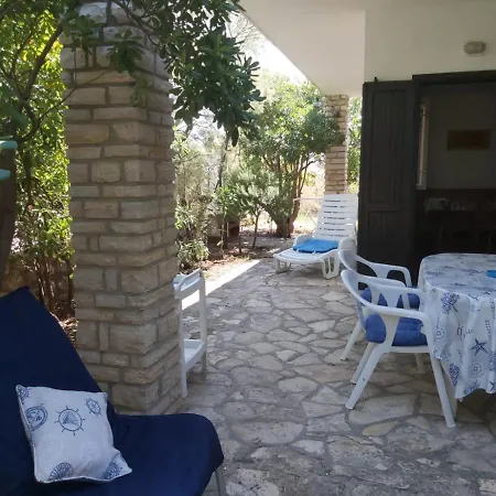 Tatil Evi Family House Pag *