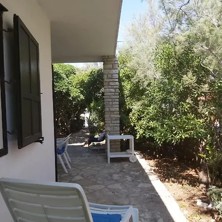 Family House Pag